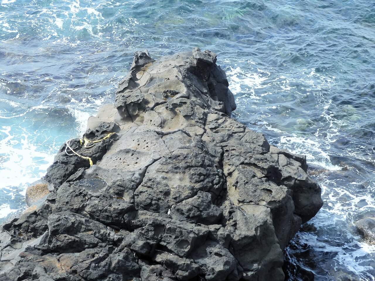 利尻島観光おすすめスポット16選　13位:寝熊の岩