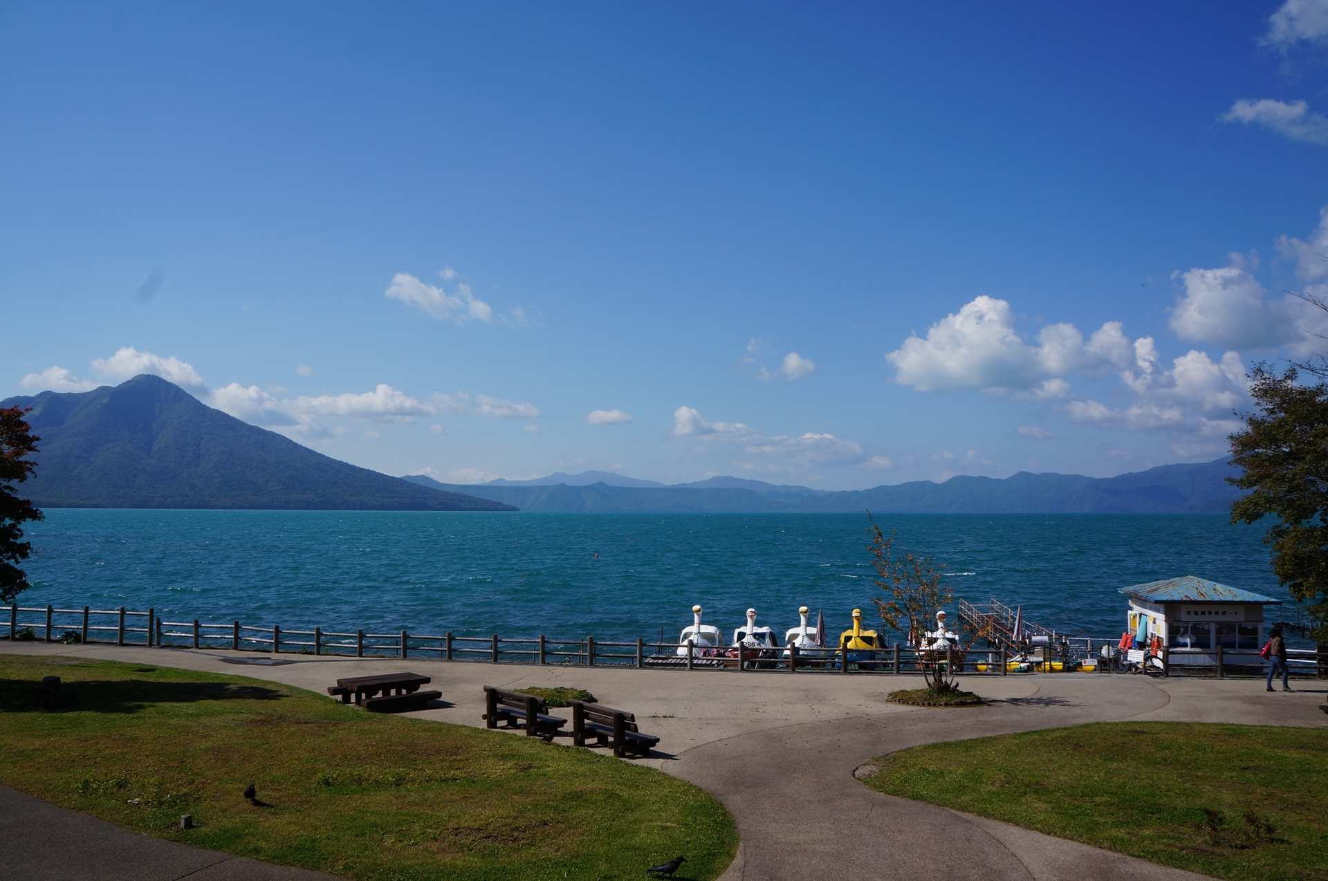 夏の北海道観光人気スポット20選　9位:支笏湖