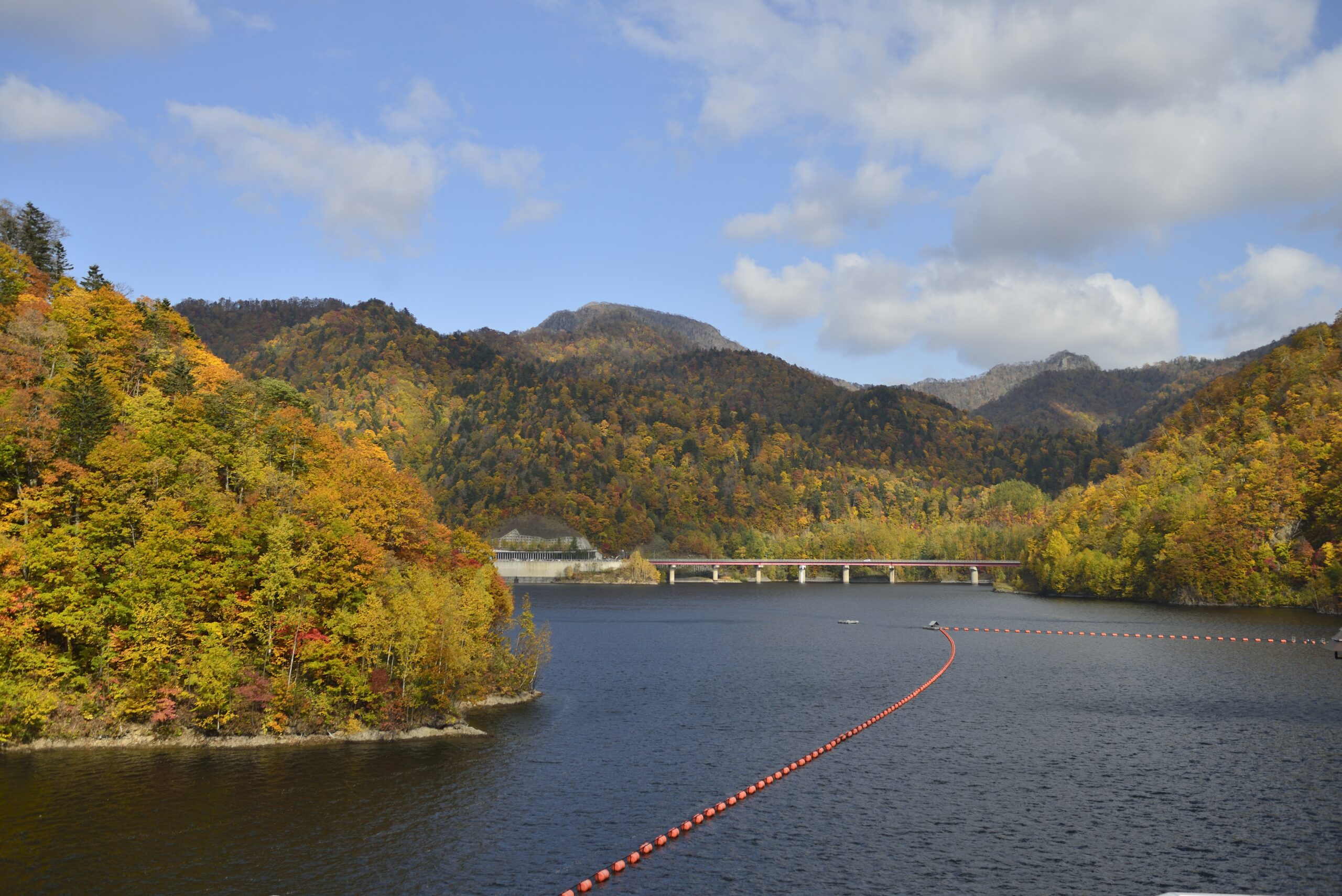 秋の札幌の旅行人気スポット25選　18位:さっぽろ湖(定山渓ダム)