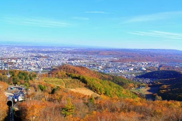 秋の北海道観光で人気スポット20選　8位:札幌もいわ山ロープウェイ