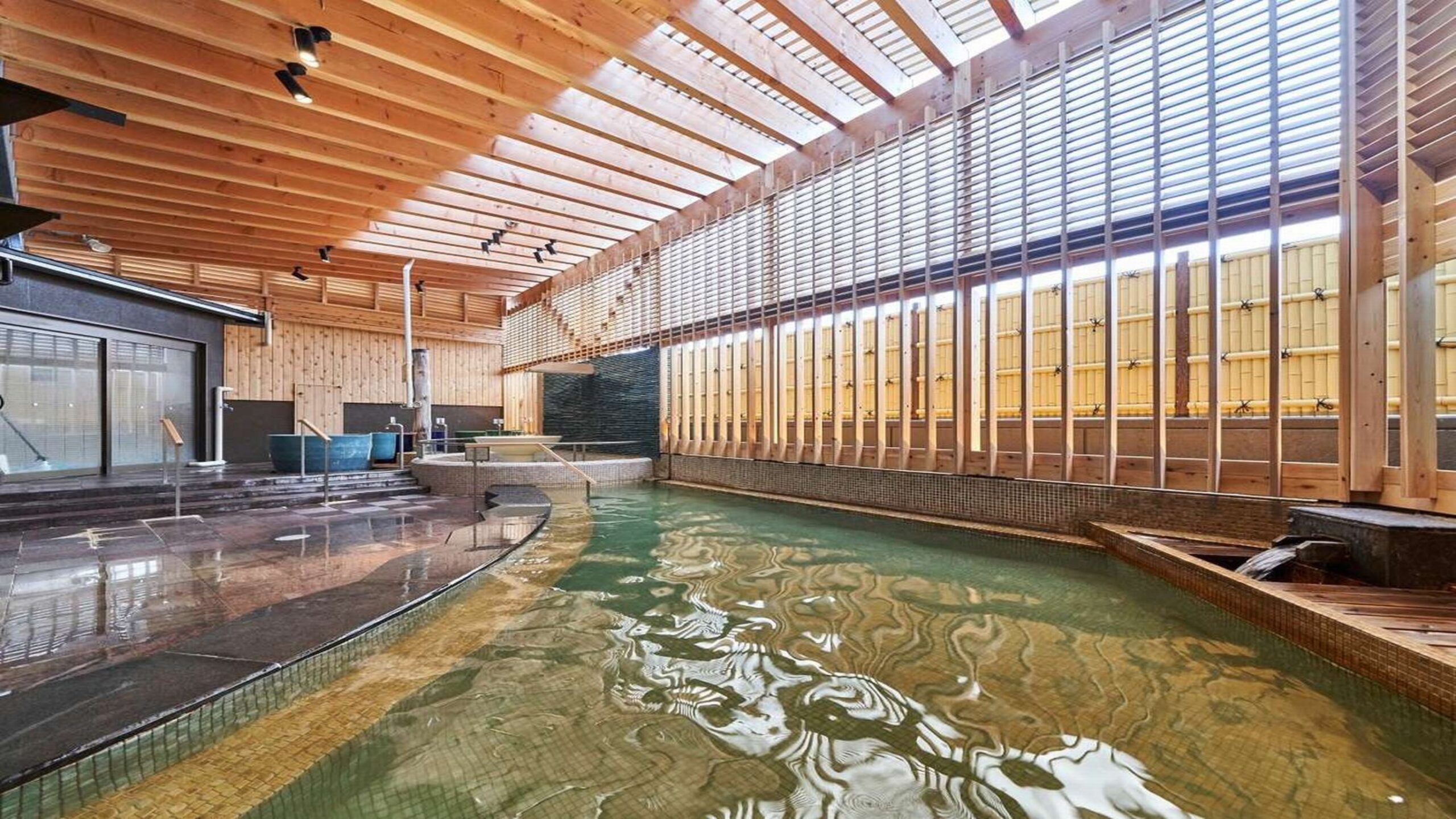 函館観光の穴場スポット30選　4位:湯の川温泉