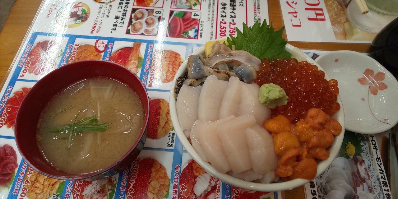 小樽で海鮮を食べられるおすすめ店20選　3位:北のどんぶり屋 滝波食堂