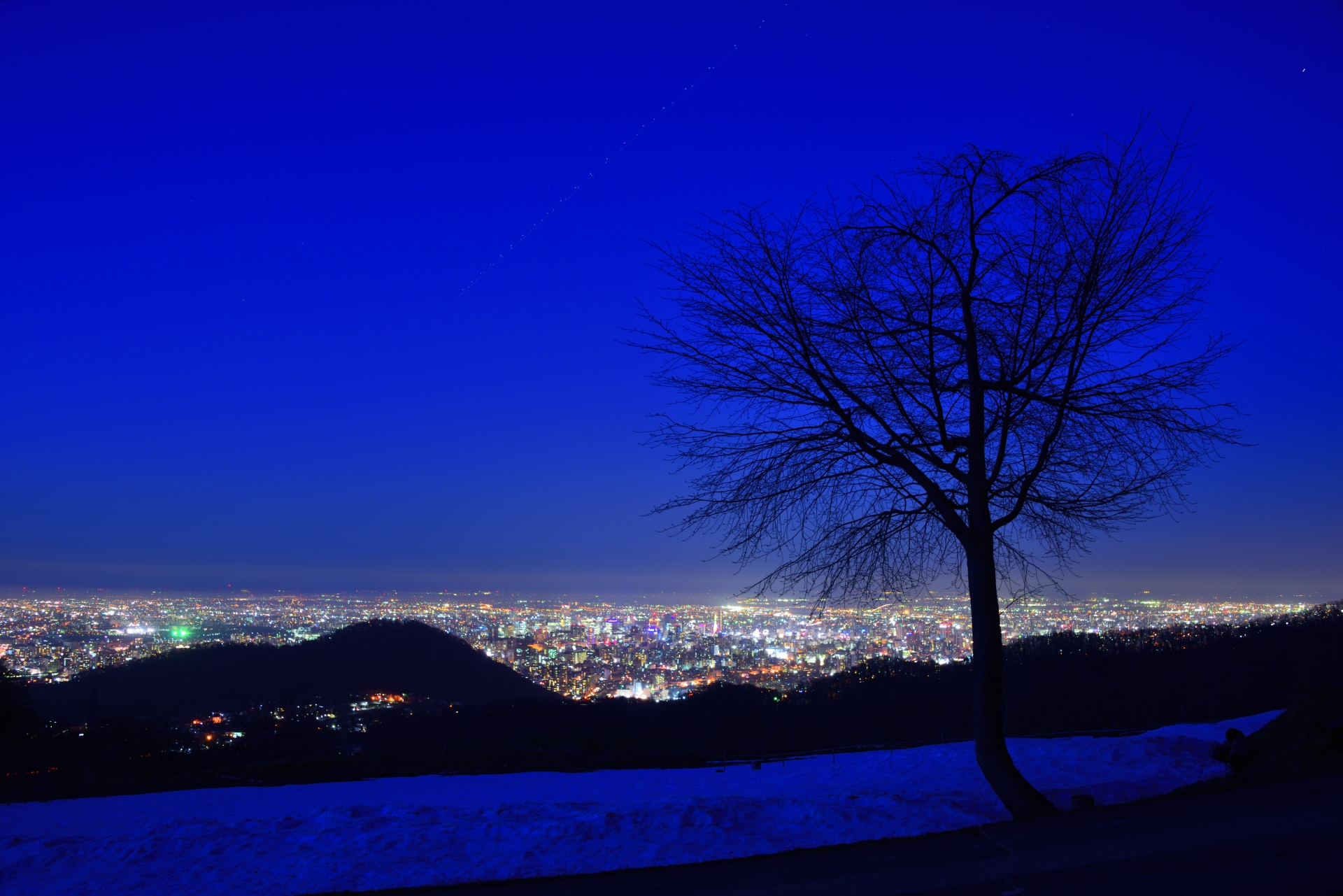 札幌の夜景のおすすめスポット19選　16位:幌見峠展望駐車場