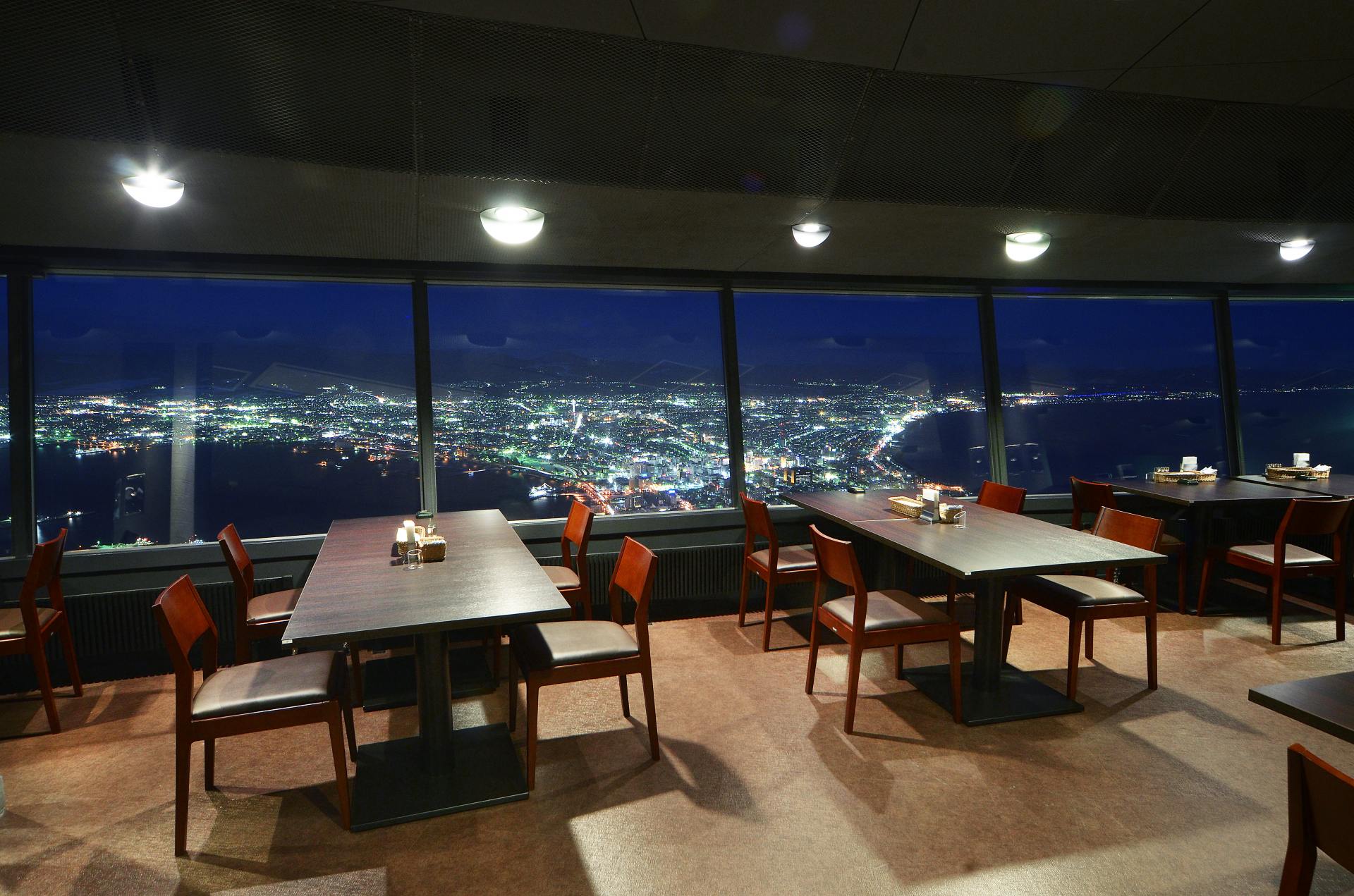 北海道観光で絶景スポット30選　7位:函館山