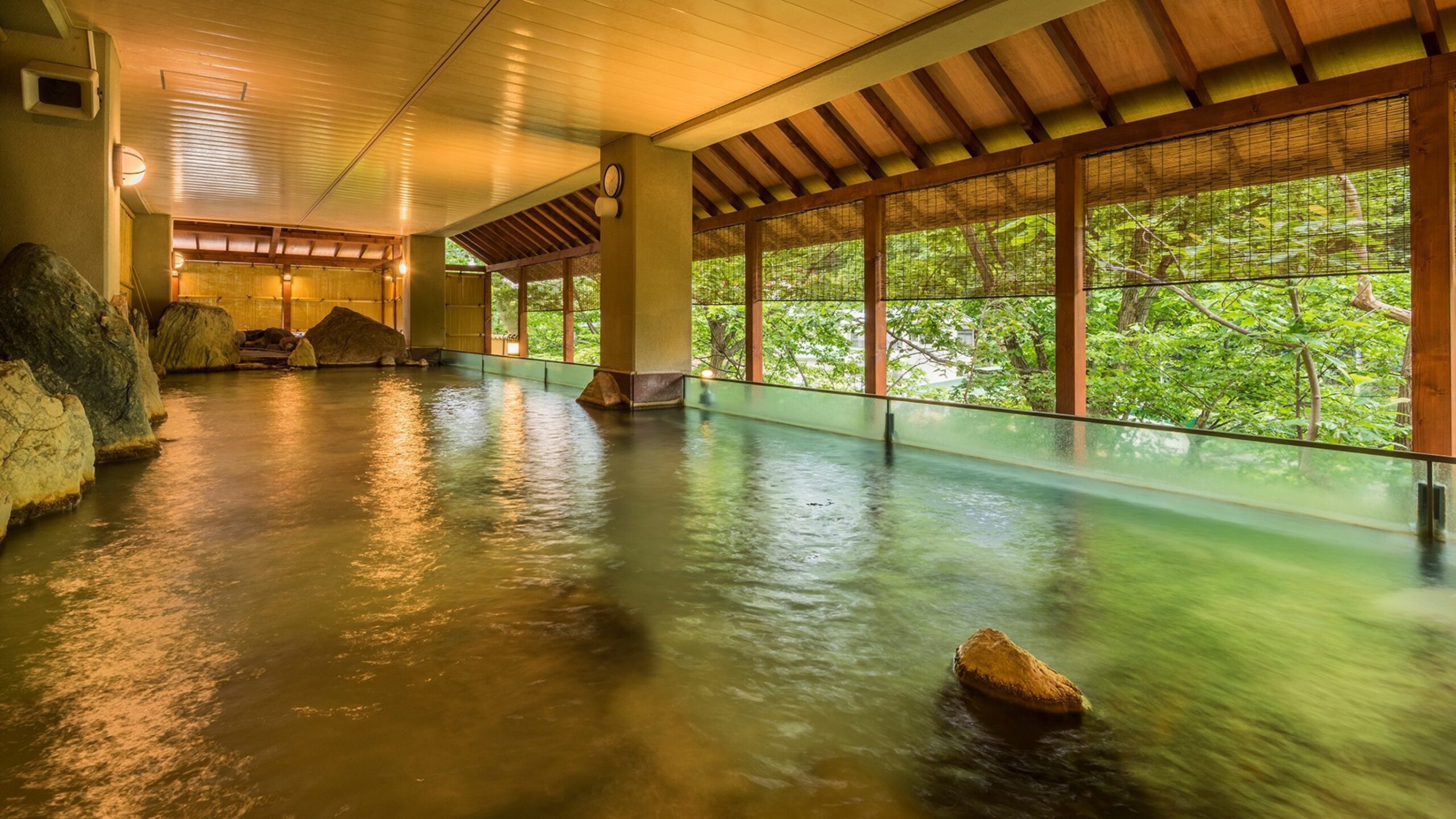 北海道の絶景温泉宿のおすすめ20選　11位:定山渓ビューホテル