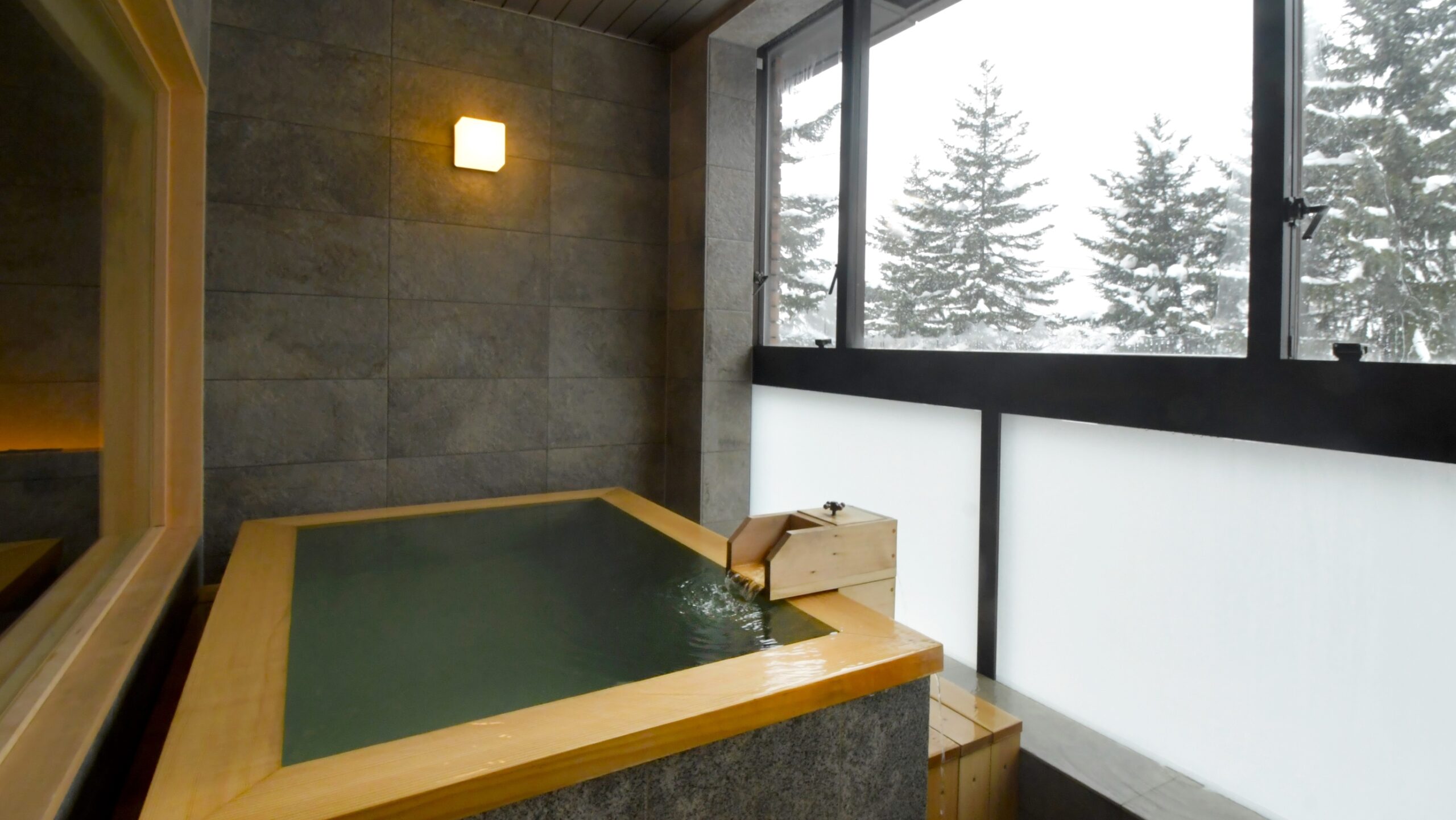 札幌の温泉でカップルにおすすめのホテル・旅館10選　6位:翠山亭倶楽部定山渓