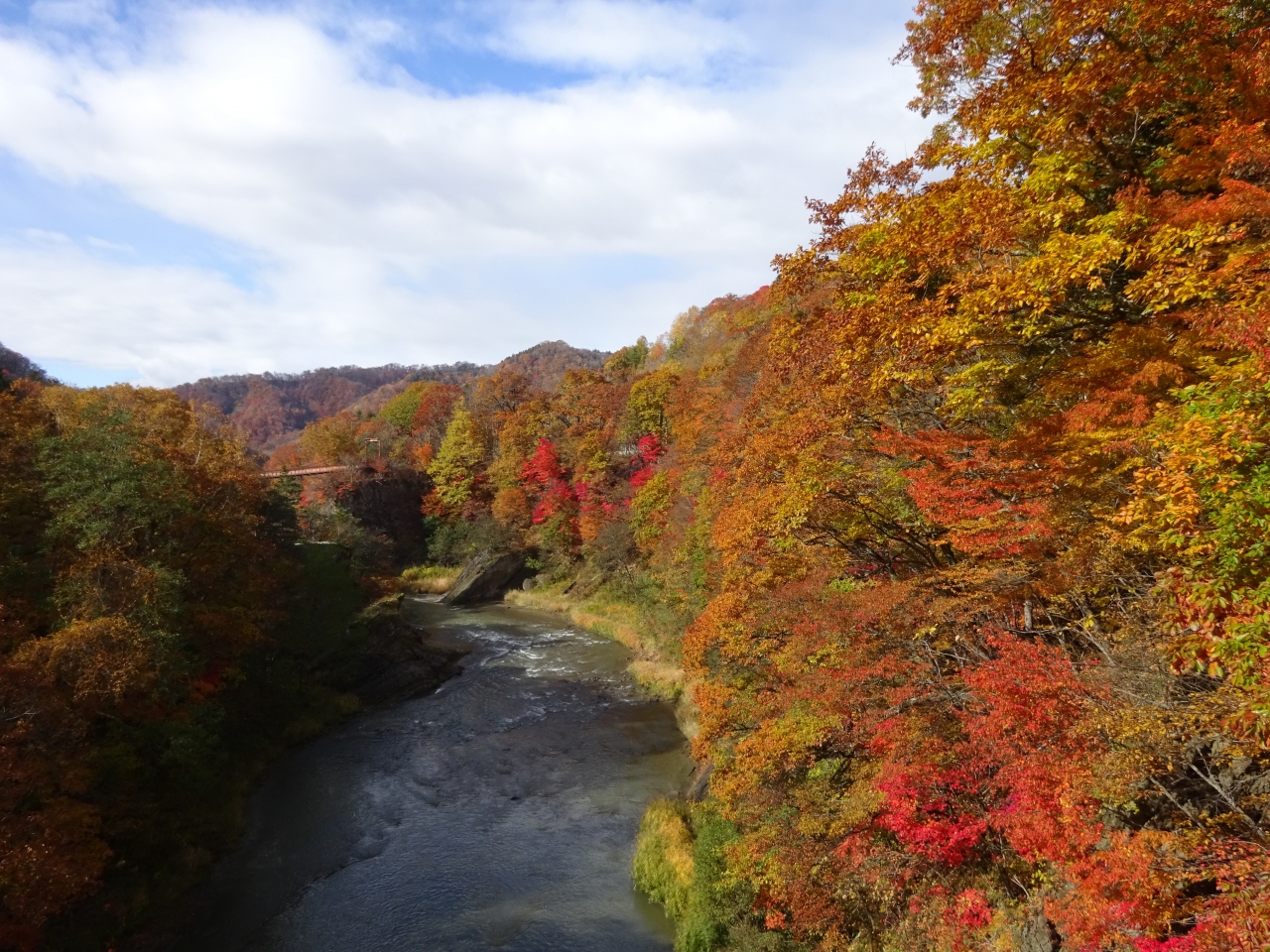 北海道の紅葉のおすすめスポット20選　2位:滝の上公園