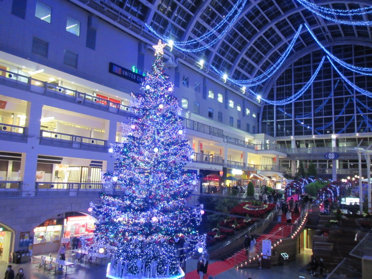 札幌のイルミネーションのおすすめ10選　3位:サッポロファクトリー クリスマスイルミネーション