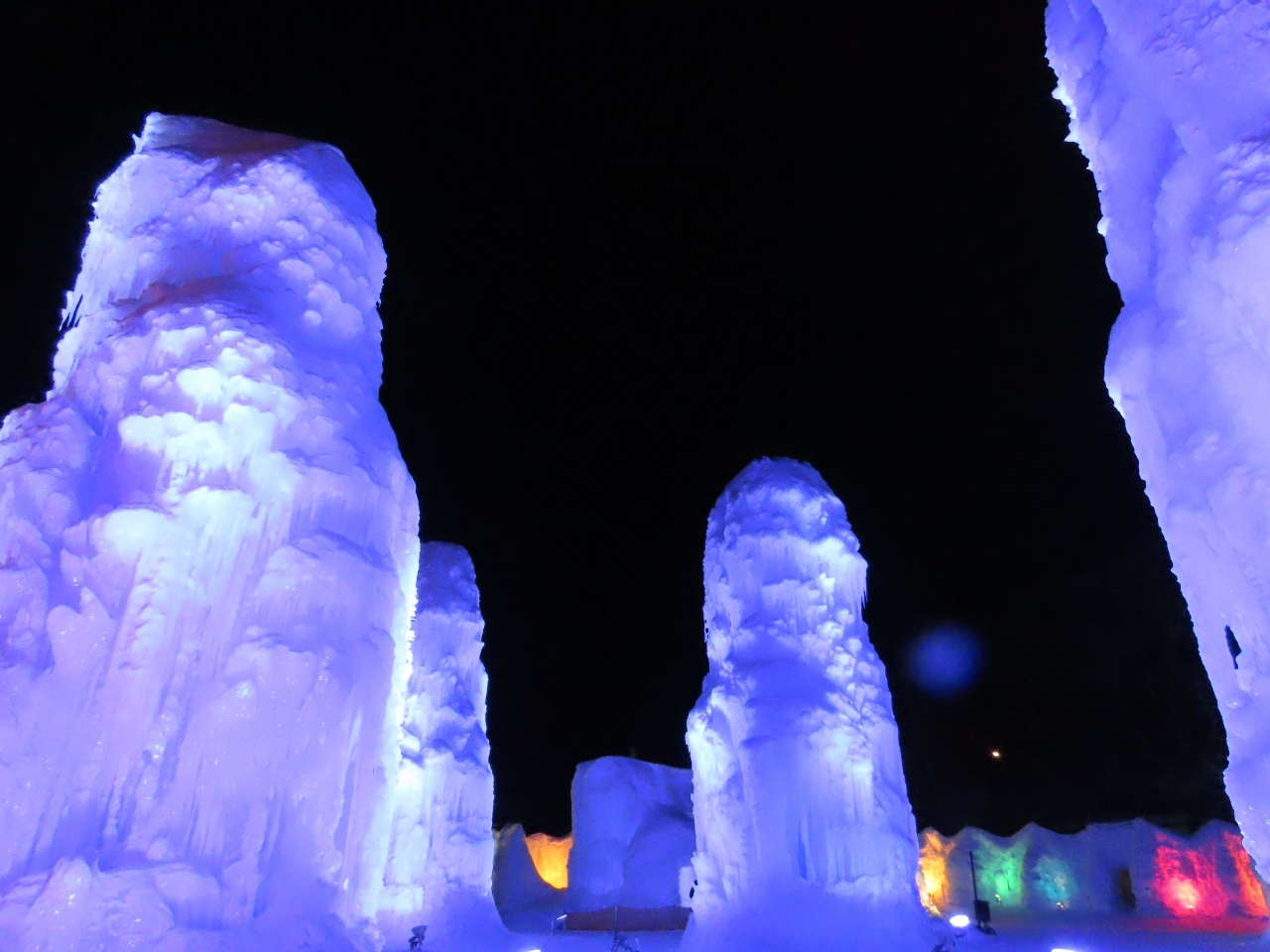 北海道の冬イベントのおすすめ20選　2位:支笏湖 氷濤まつり