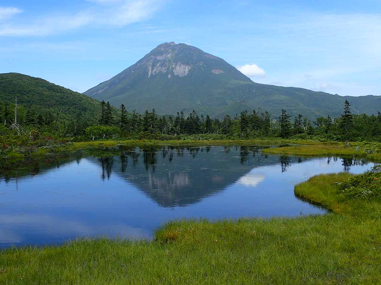 北海道観光の世界遺産・知床のおすすめスポット20選：12位:羅臼湖