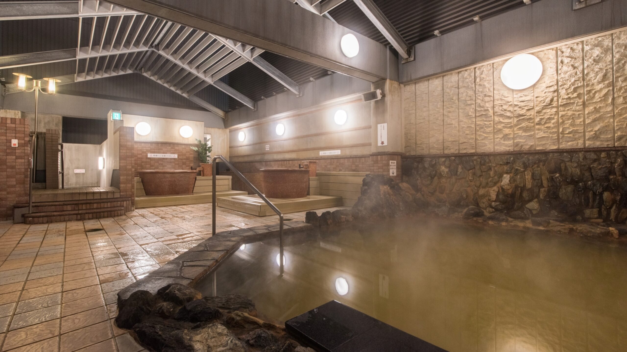 すすきのの格安ホテルおすすめ20選　14位:天然温泉プレミアホテル-CABIN-札幌