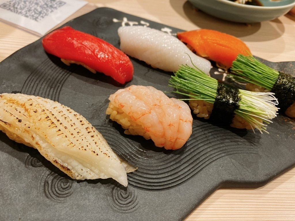 北海道の寿司屋のおすすめ30選　10位:酒と鮨 ガリとあガリ すすきの店