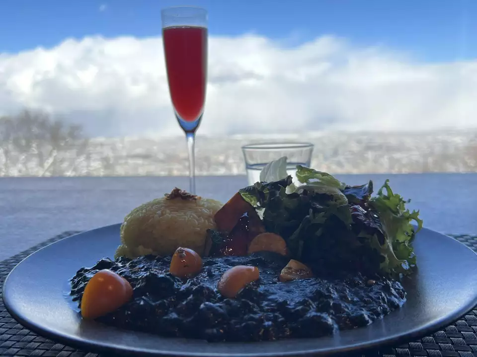 北海道観光の藻岩山の楽しみ方6選　5位:展望レストラン「ザ・ジュエルズ」